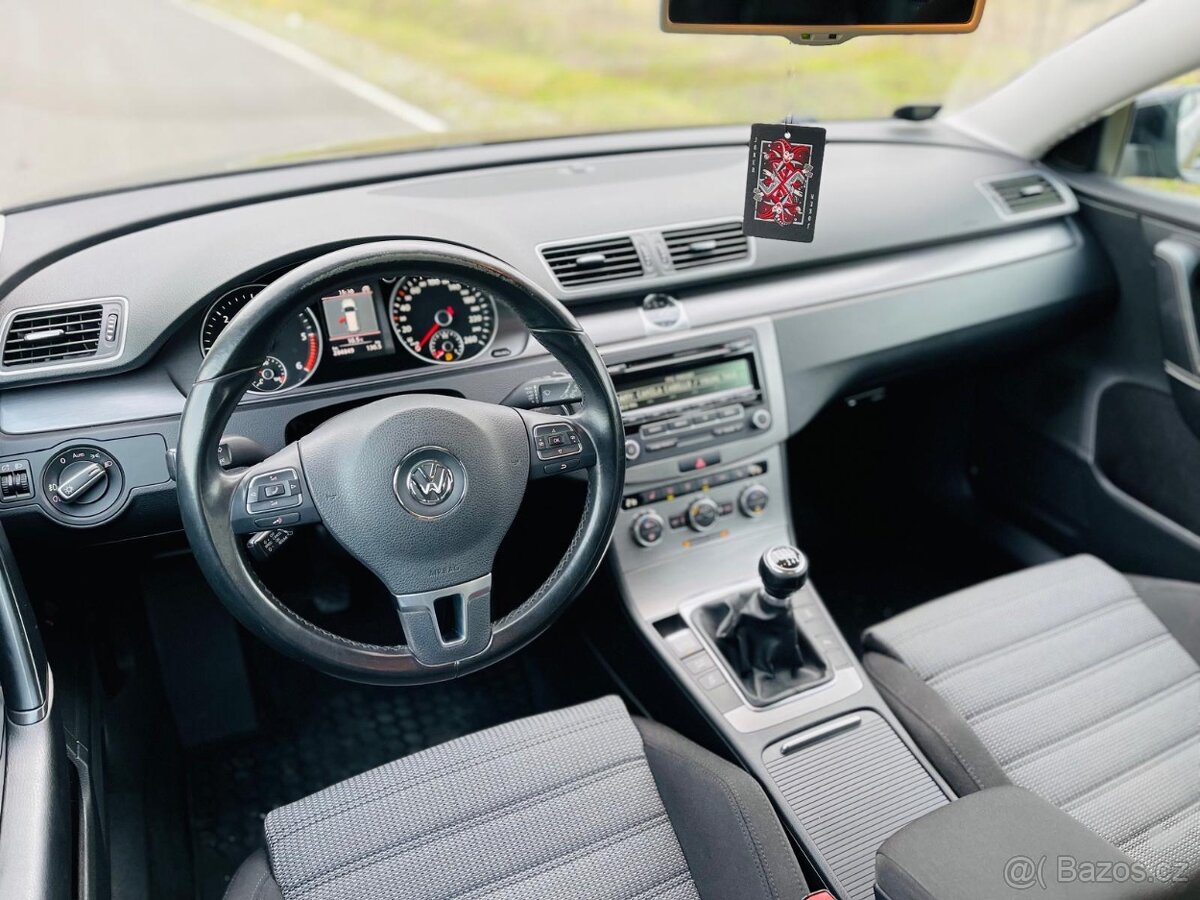 Volkswagen Passat B7 - 7