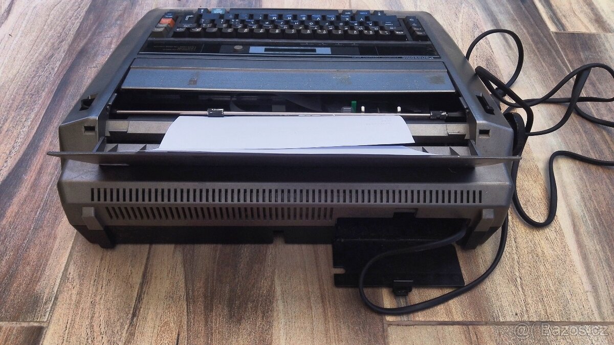 Prodám psací stroj Panasonic - 7