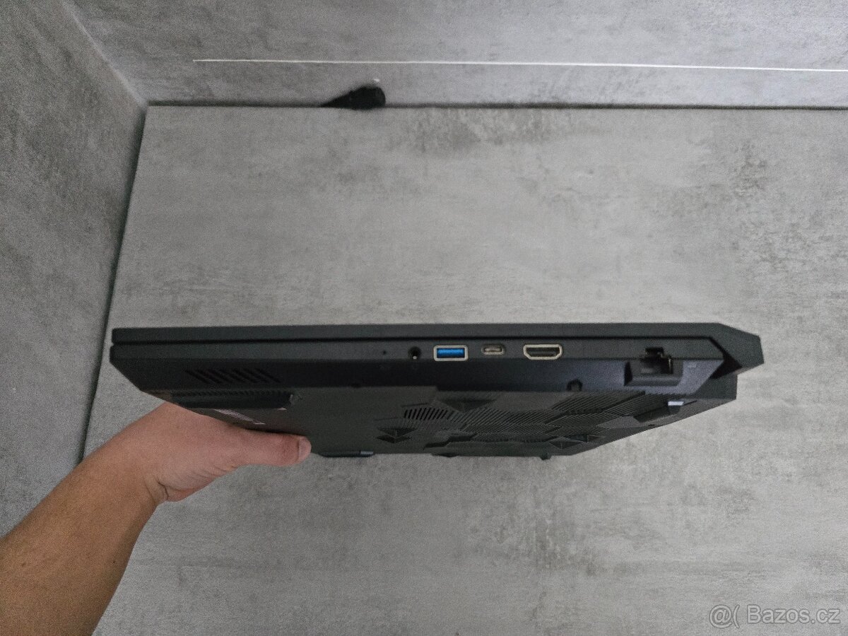 Herní notebook MSI Katana 17 - RTX 5070/32GB RAM/i7 - 7