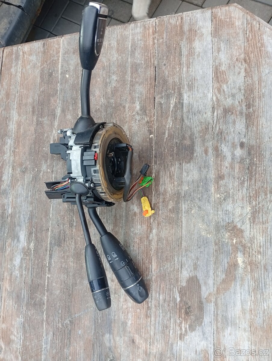 MERCEDES ML W164, GL X164, R V251 PÁČKY POD VOLANT S ESP - 7