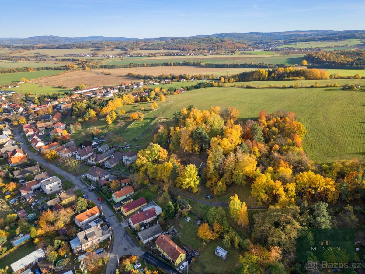 Prodej, Pozemek pro bydlení 798 m2, Újezd u Hořovic, okres B - 7