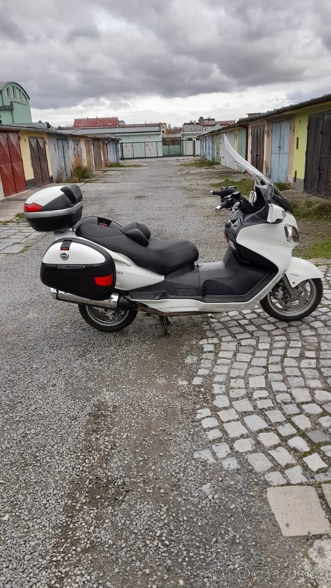 Suzuki Burgman 650 - 7