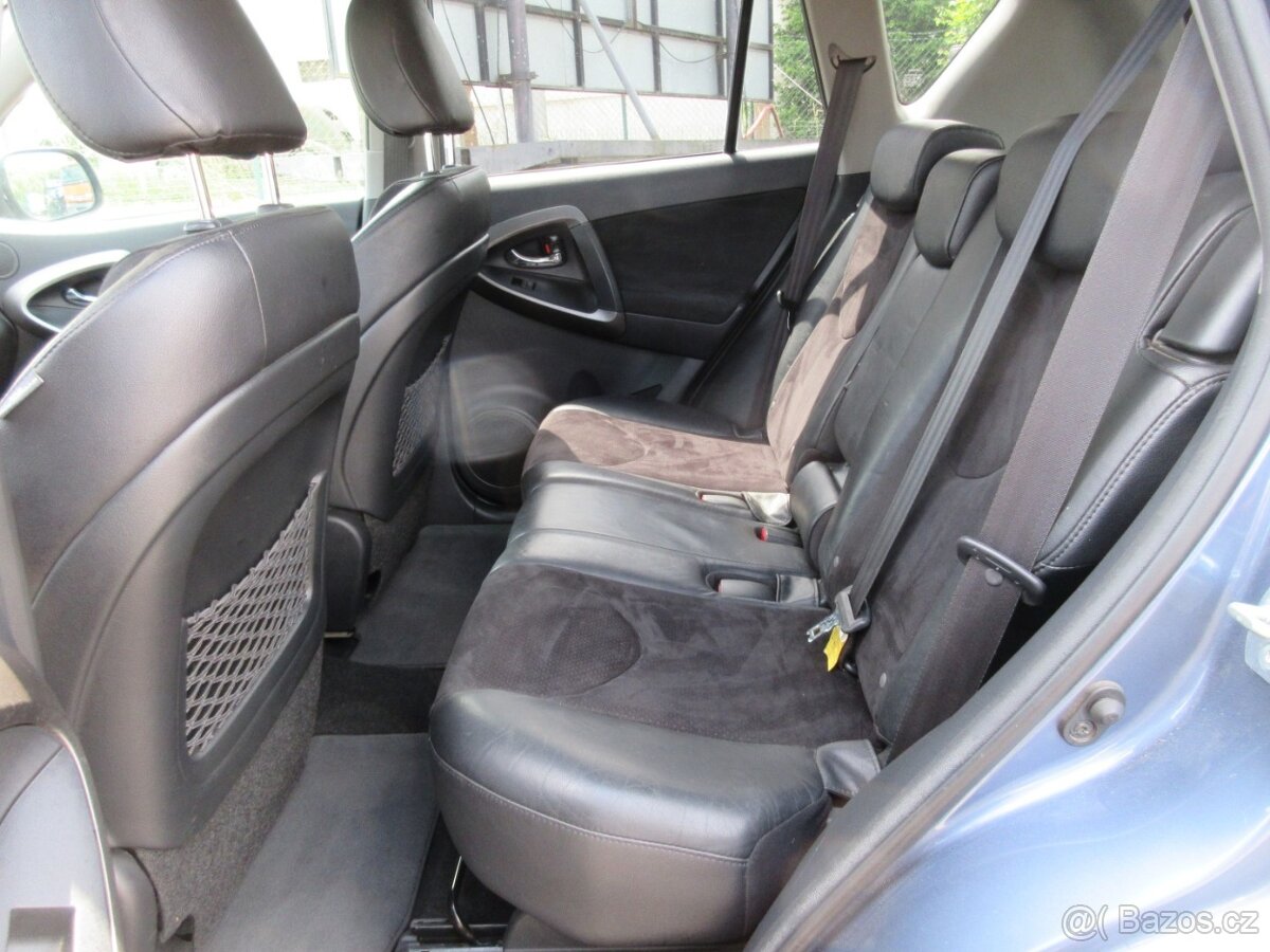 Toyota RAV4 2,2 D - 7