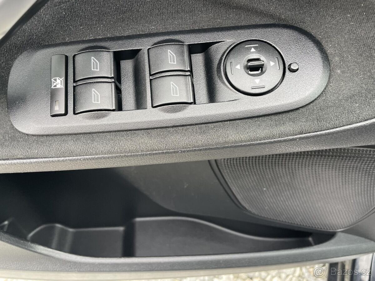 Ford S-MAX 2.0TDC-i 135PS TITANIUM STK - 7