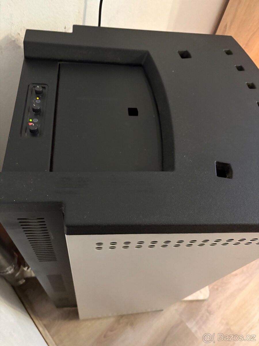 Peletová teplovzdušná kamna 8 kW - 7