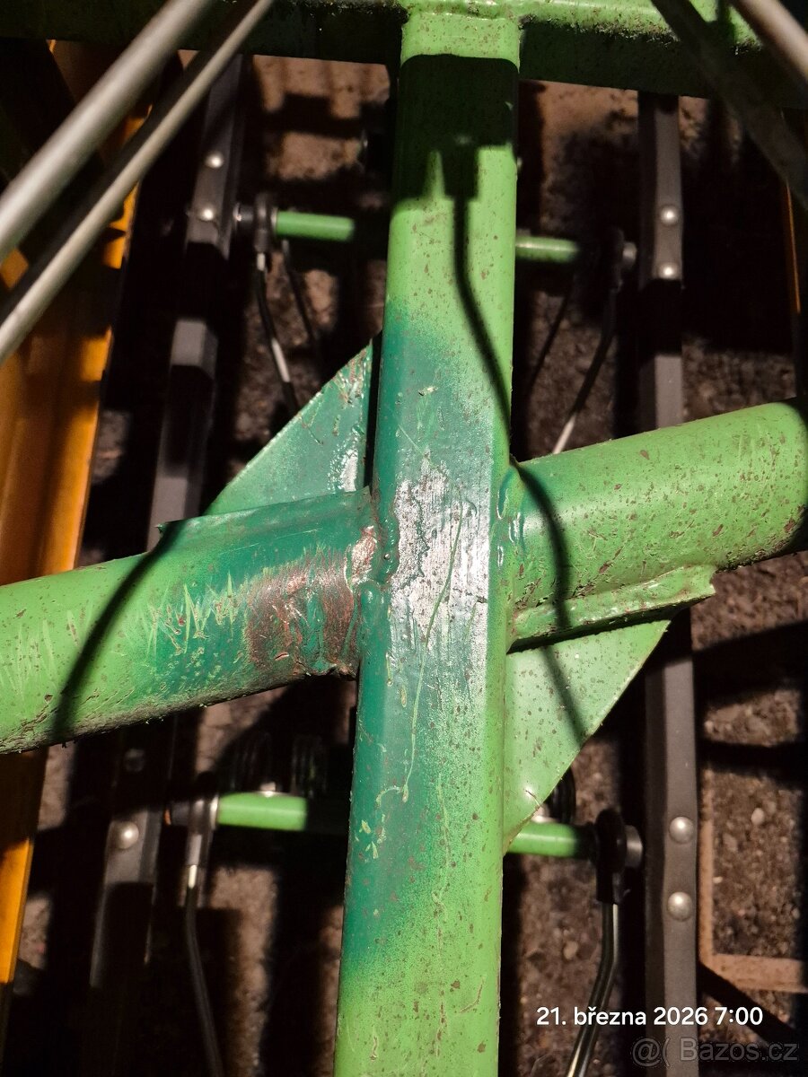 Prodám nesený pásový obraceč a shrnovač sena - 7