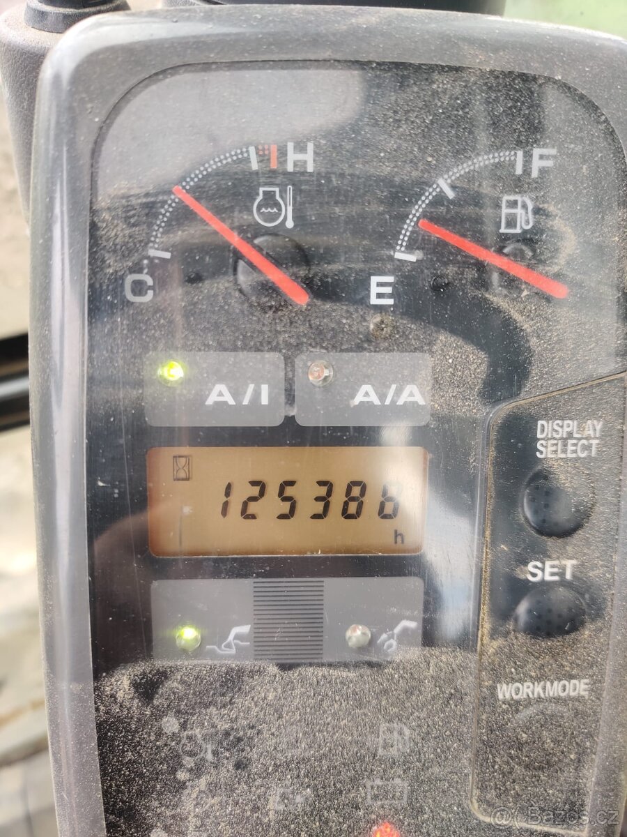 Kolový otočný bagr HITACHI ZX 160W - 7