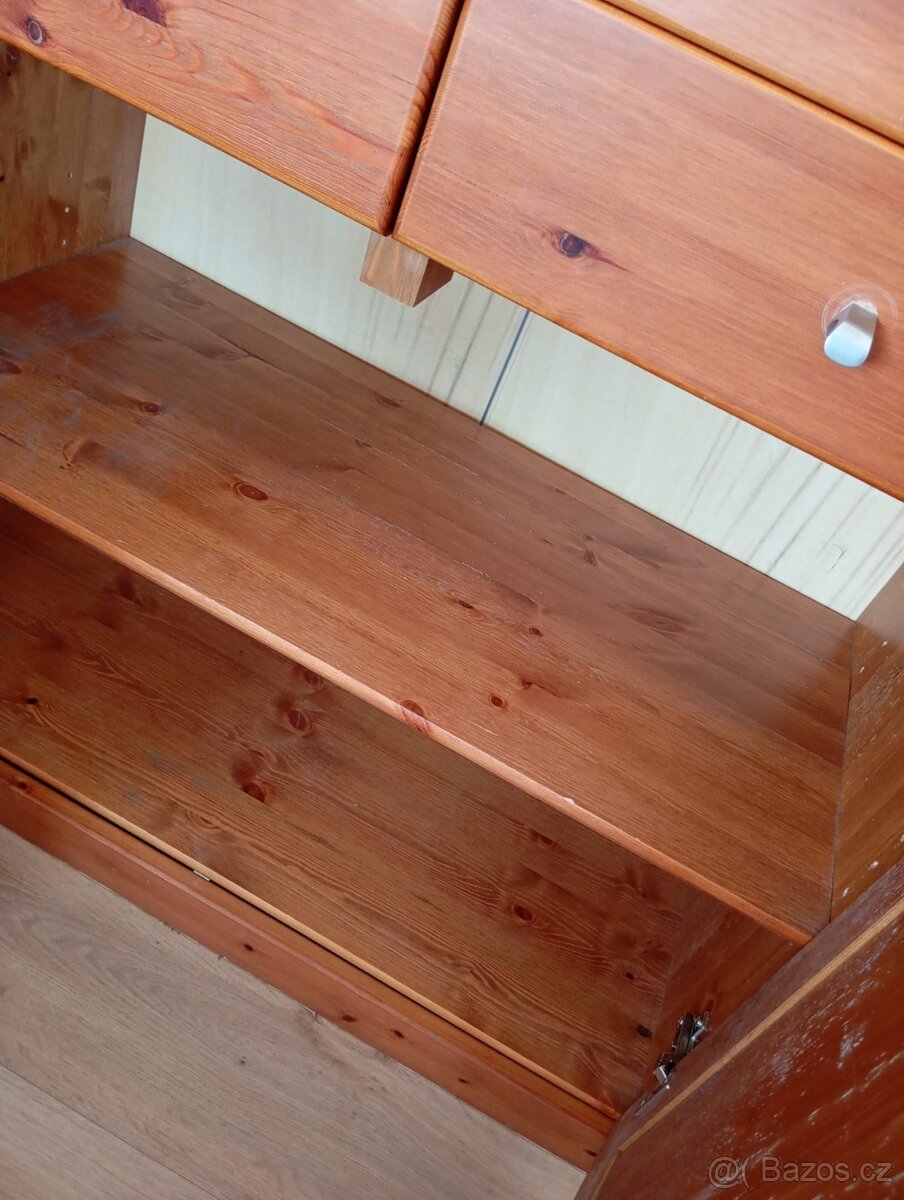 Dřevěný příborník IKEA - 7