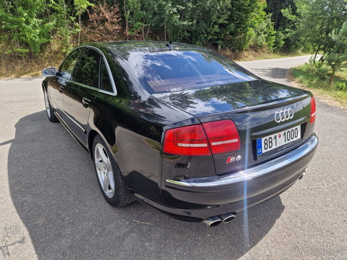 Audi S8 - 7