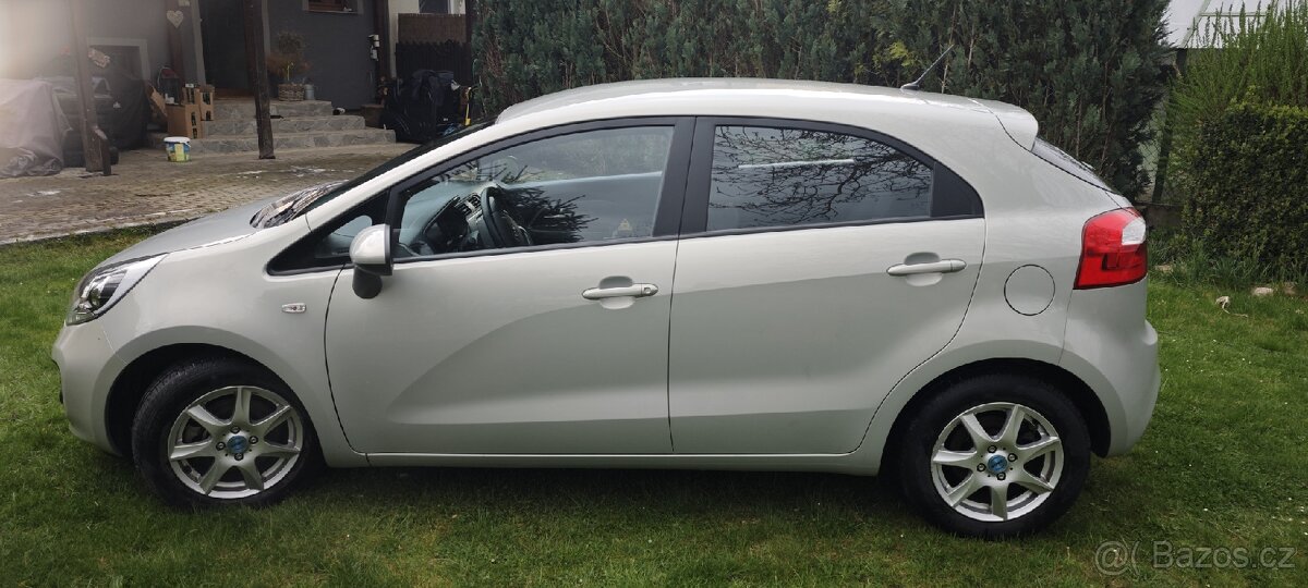 Kia Rio - 7