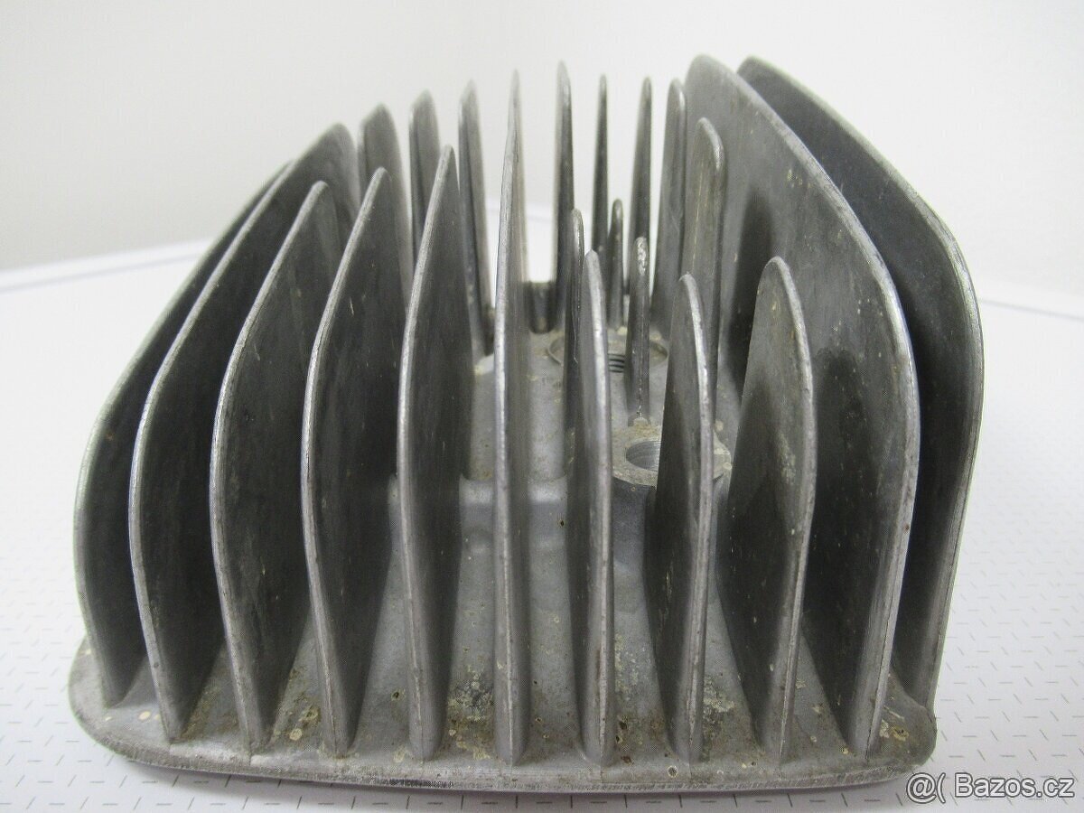 JAWA 250/623 UŘ Bizon - nová hlava (pravá) - 7