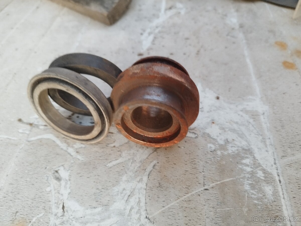 Díly na Nakladač T174 - 7