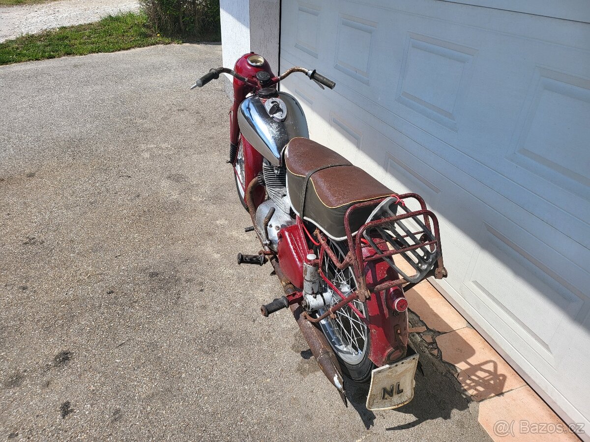 Prodám Jawa 11/250 pérak s TP - 7