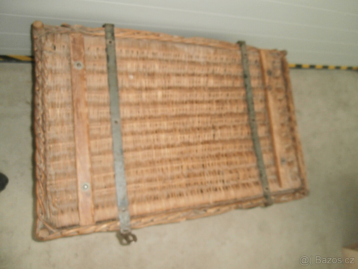 Proutěný kufr starý za 500 kč - 7