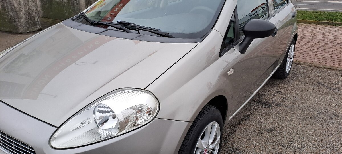 Fiat Grande Punto 1.2 najeto 78 000 km 1 maj. kou v ČR - 7