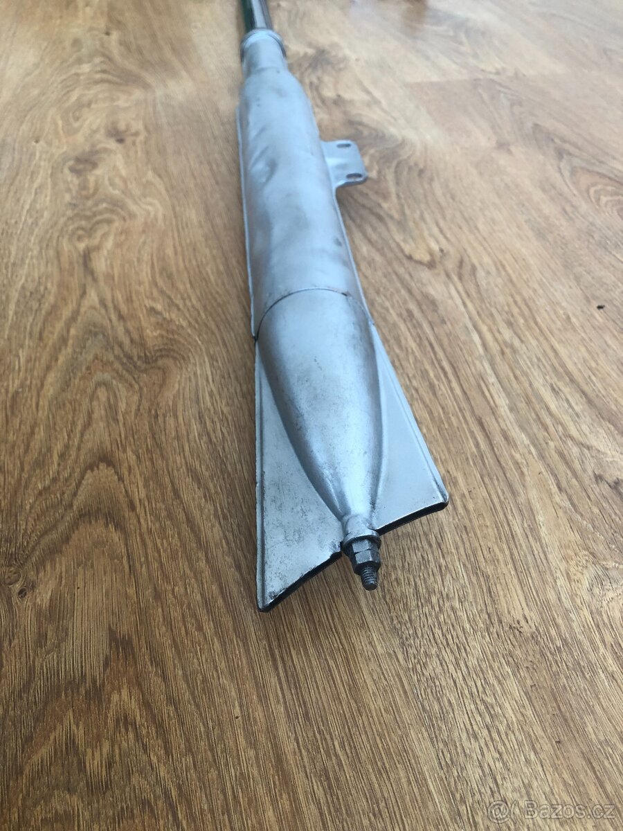 Prodám originální výfuk s kolenem na motocykl ČZ 175/450 - 7