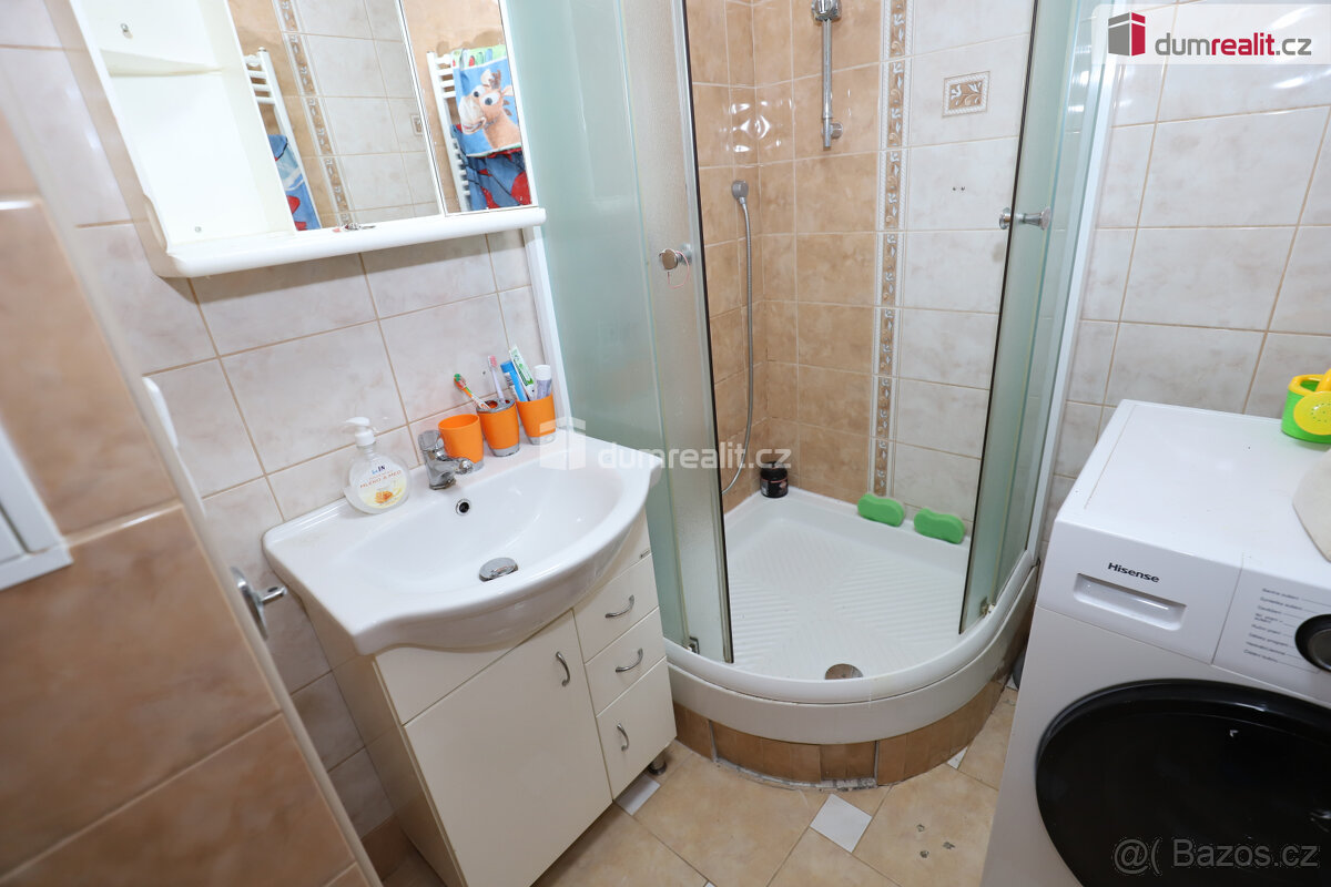 Krásný slunný byt v šestém patře (ze sedmi) panelového domu - 7