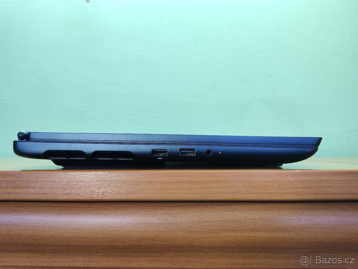 Alienware 16x,5070,Ultra9,64gb-RAM,QHD+,2TB- Top-ZÁRUKA - 7