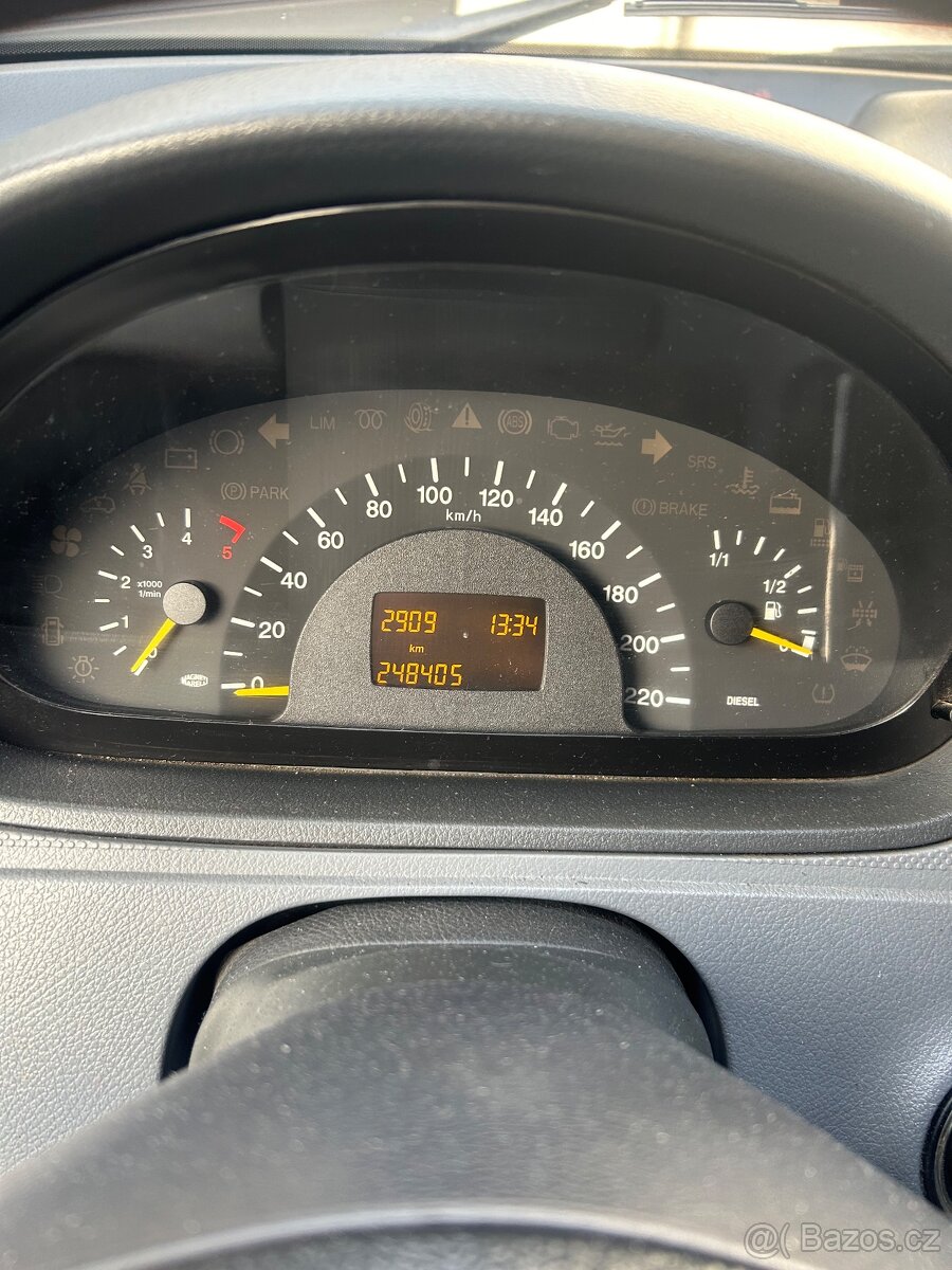 Mercedes-Benz Vito - 7