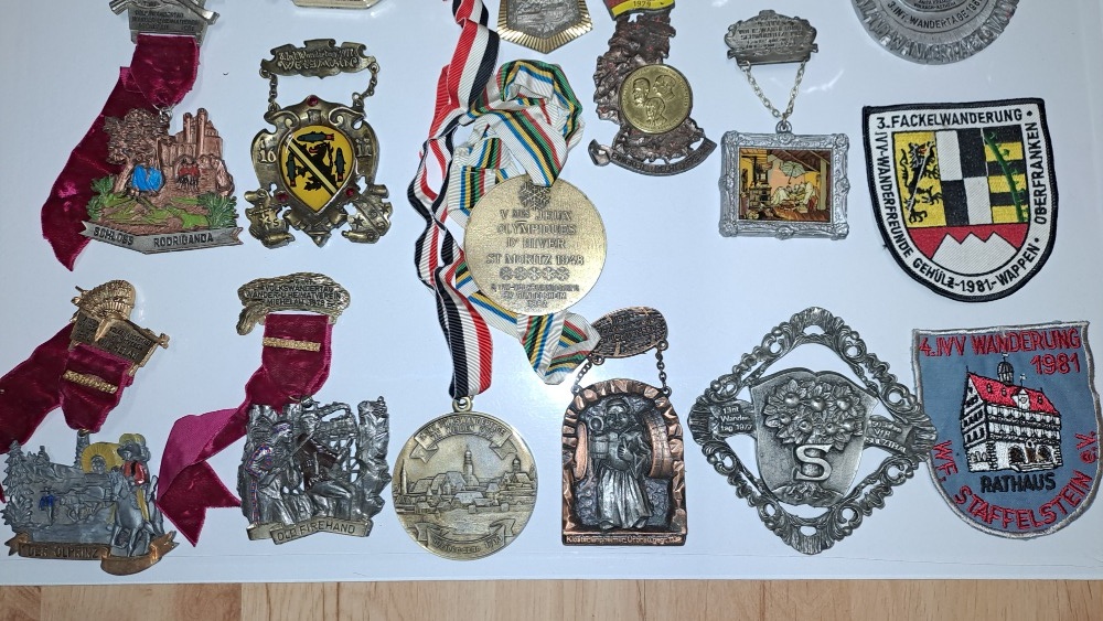 RETRO TURISTICKÉ PLAKETY - 7