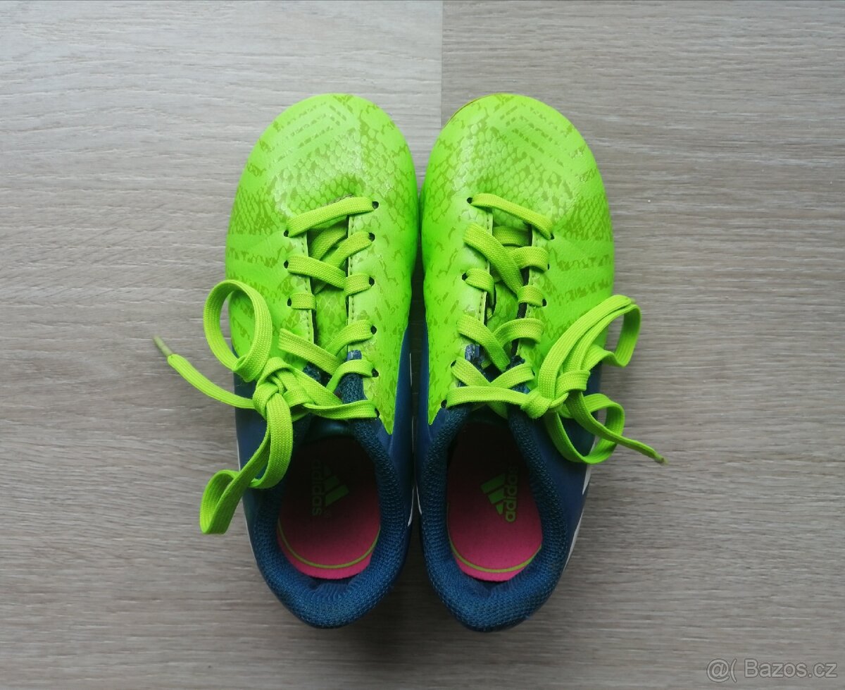 KOPAČKY A SANDÁLY - 7