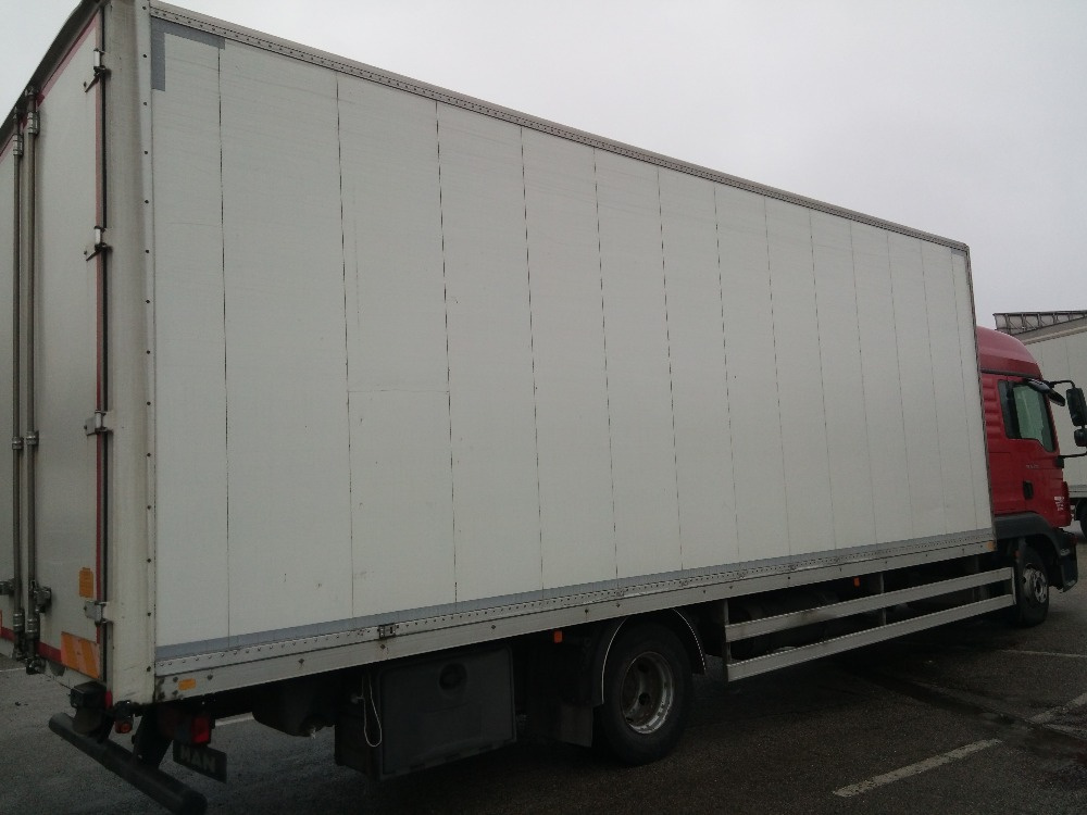 MAN TGL12.250 4x2 BL 8T25902 Červený - 7