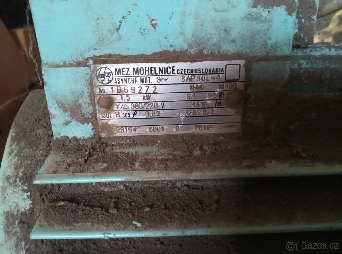 Staré motory, čerpadla, svěrák - 7