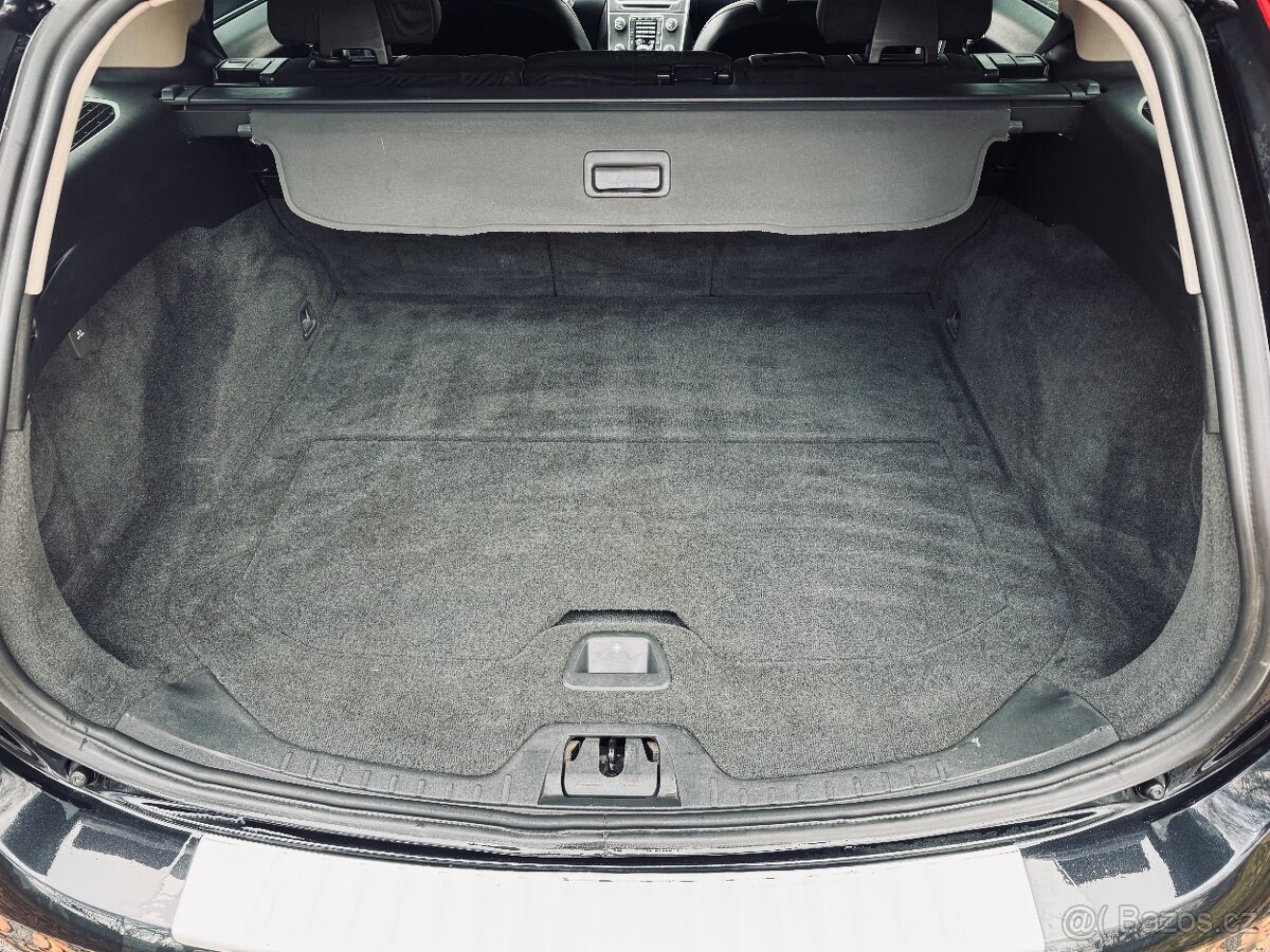 Volvo V60 2,4 D5 AWD, Automatická převodovka - 7