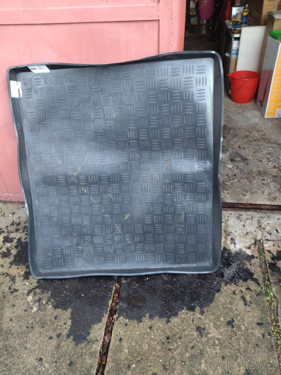 Vana do kufru auta 90x100 cm. - 7