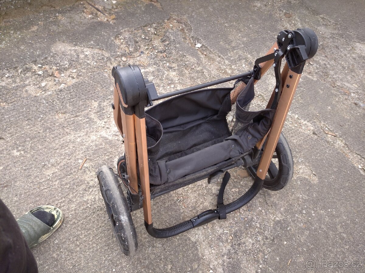 Použitý kočárek výborný stav - 7