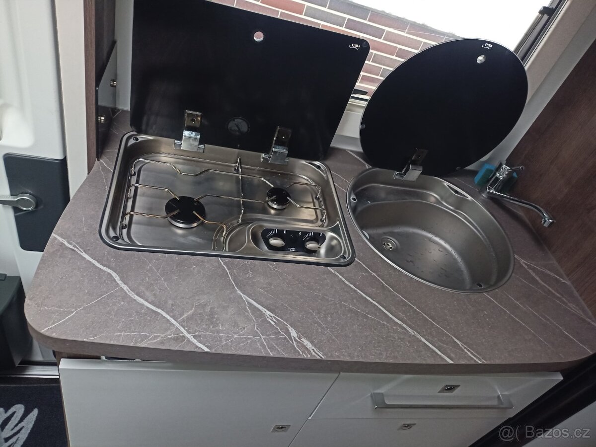 Benimar S346 6 os. jízda + spaní - 7