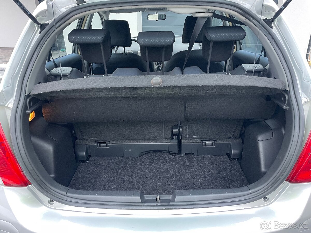 Toyota Yaris - 7
