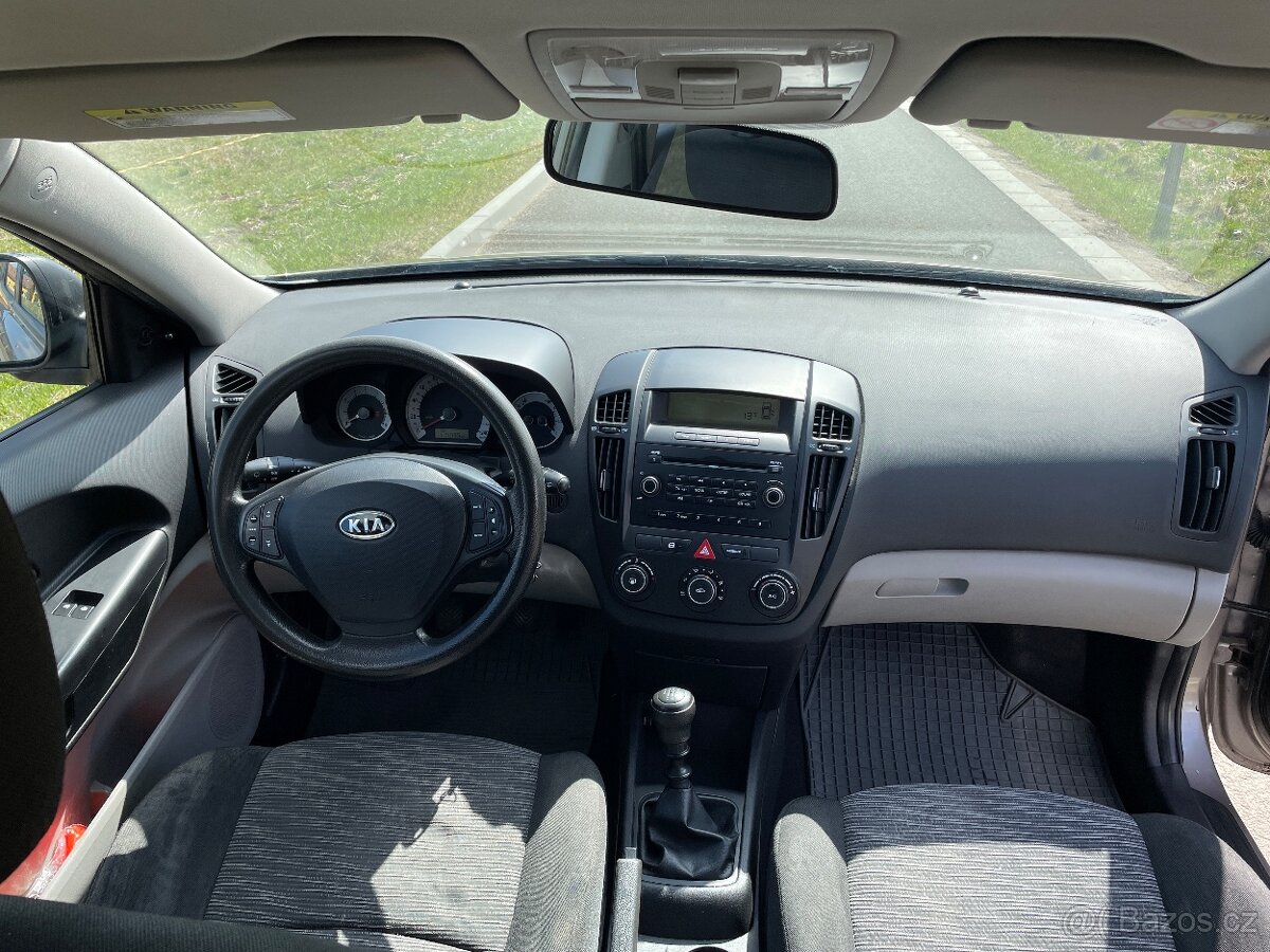 Kia Ceed 1.4 - 7