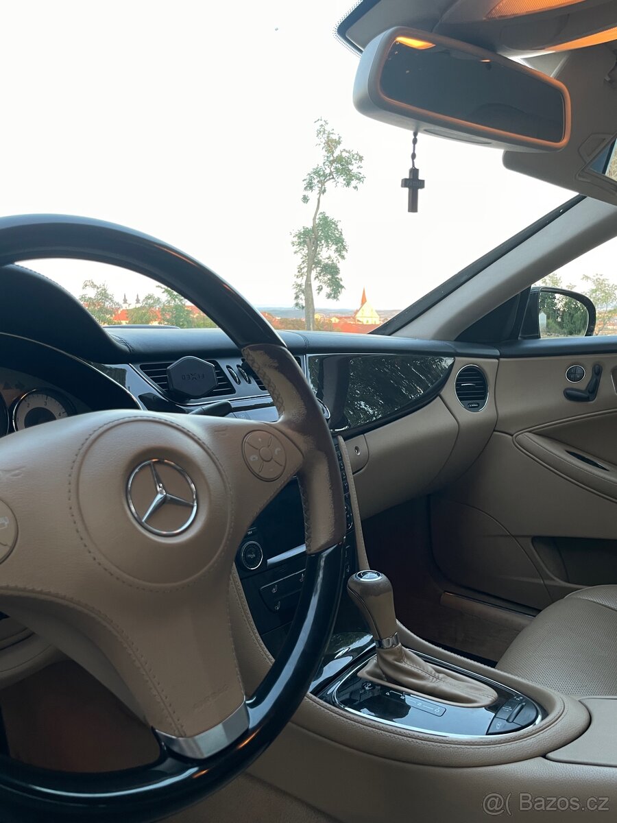 MERCEDES BENZ CLS 320 CDI - 7