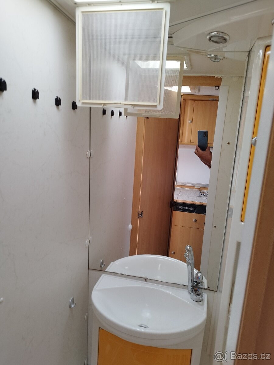 Dethleffs Camper, karavan pro 4-5 osob - 7
