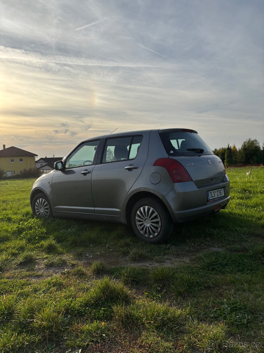 Suzuki Swift - 7