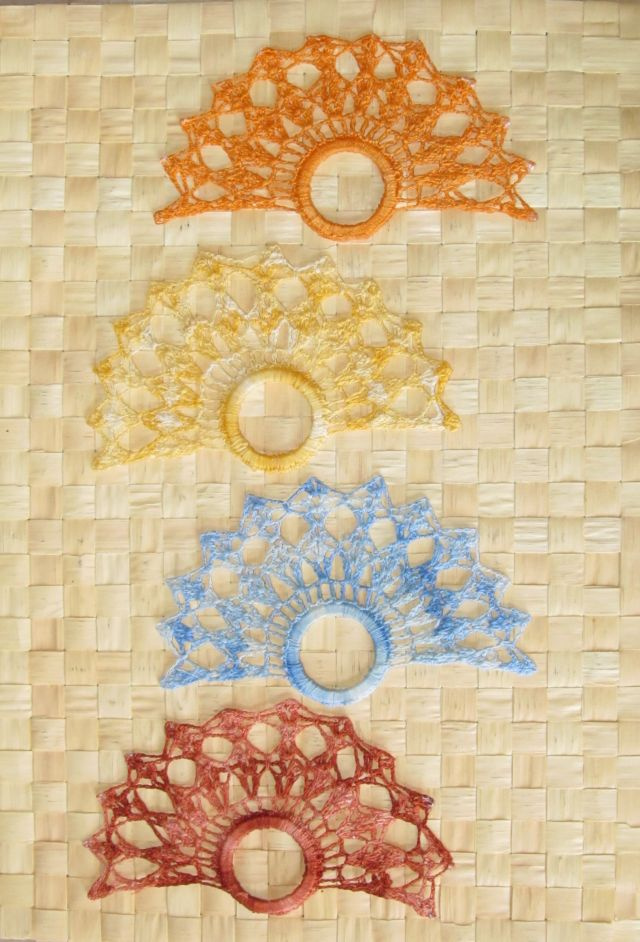 Háčkované vějíře - držáky ubrousků ke stolování 4 ks - 7