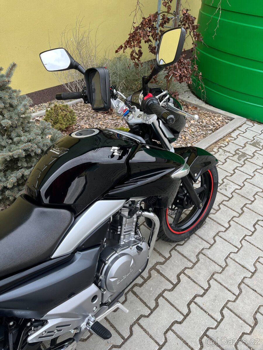 Suzuki GW 250 INAZUMA - 7