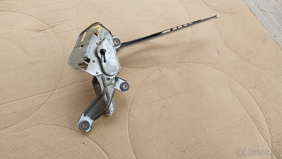 Mercedes ML 163 - Stěrač zadní - 7