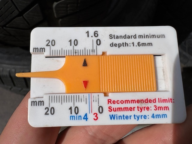 255/55 R19 zimní pneu Pirelli 5,5mm 4ks - 7