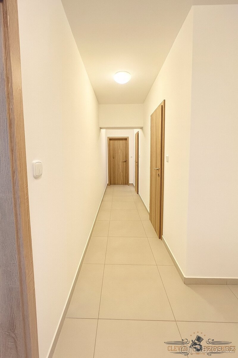 Pronájem bytu 3+kk 84 m² se zahradou, Chlumec nad Cidlinou - 7