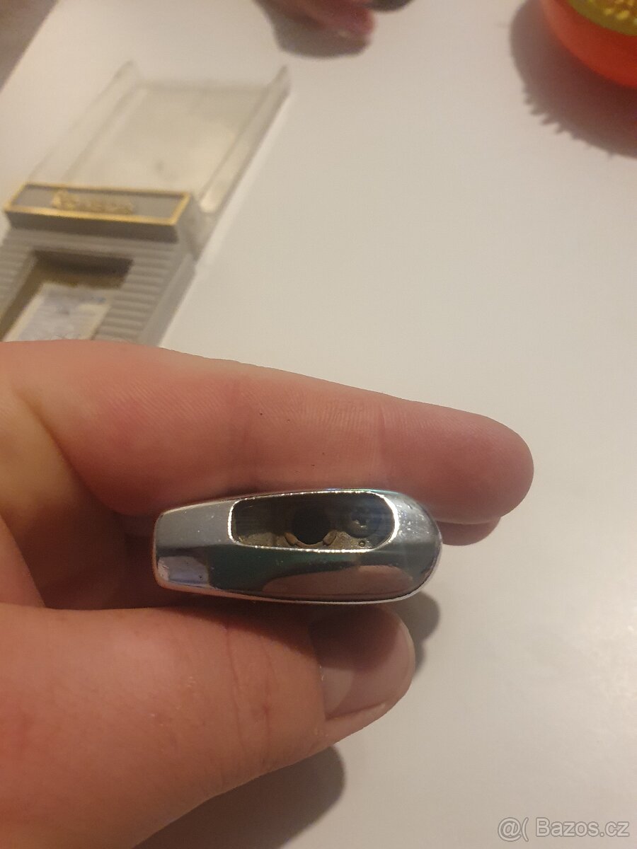 Krásný zapalovač Ronson - 7