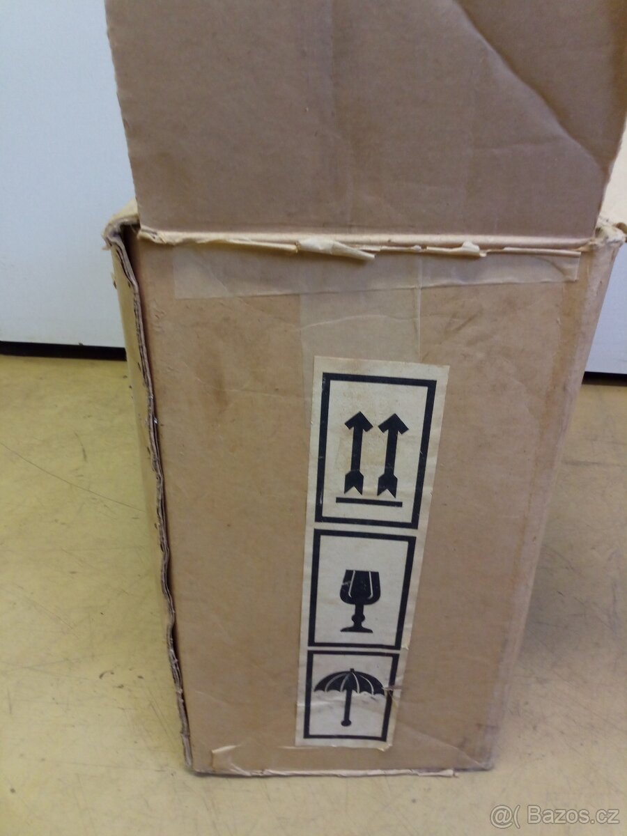 Krabice k magnetofonu B100 - 7