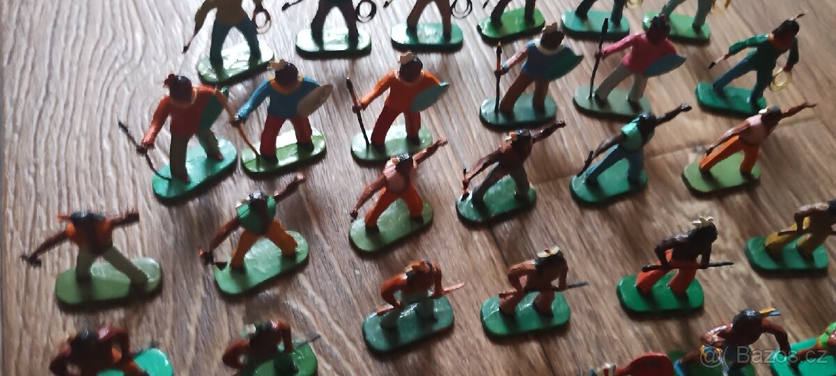 Indiáni figurky - 34 kusů - 7
