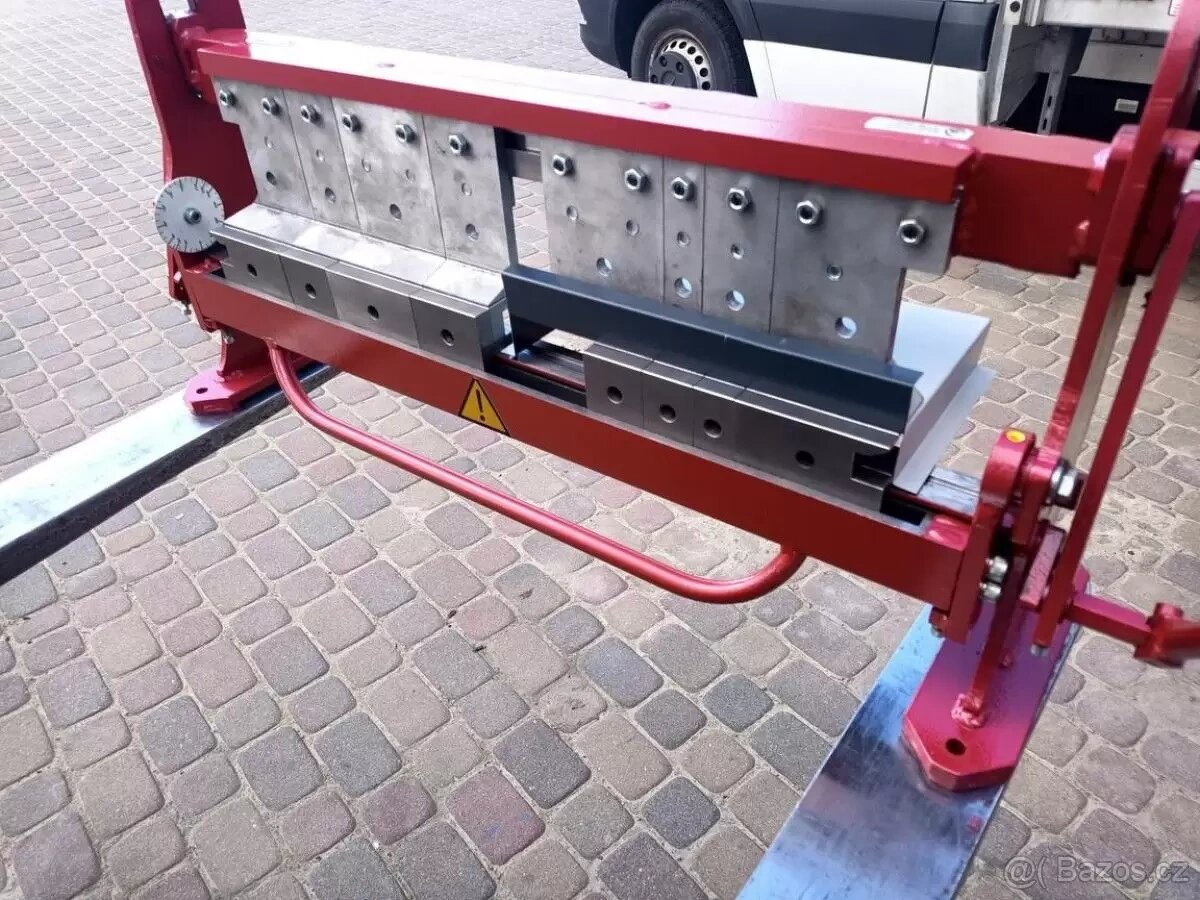 Mini segmentová ohýbačka plechu SGR 650/1 - 7