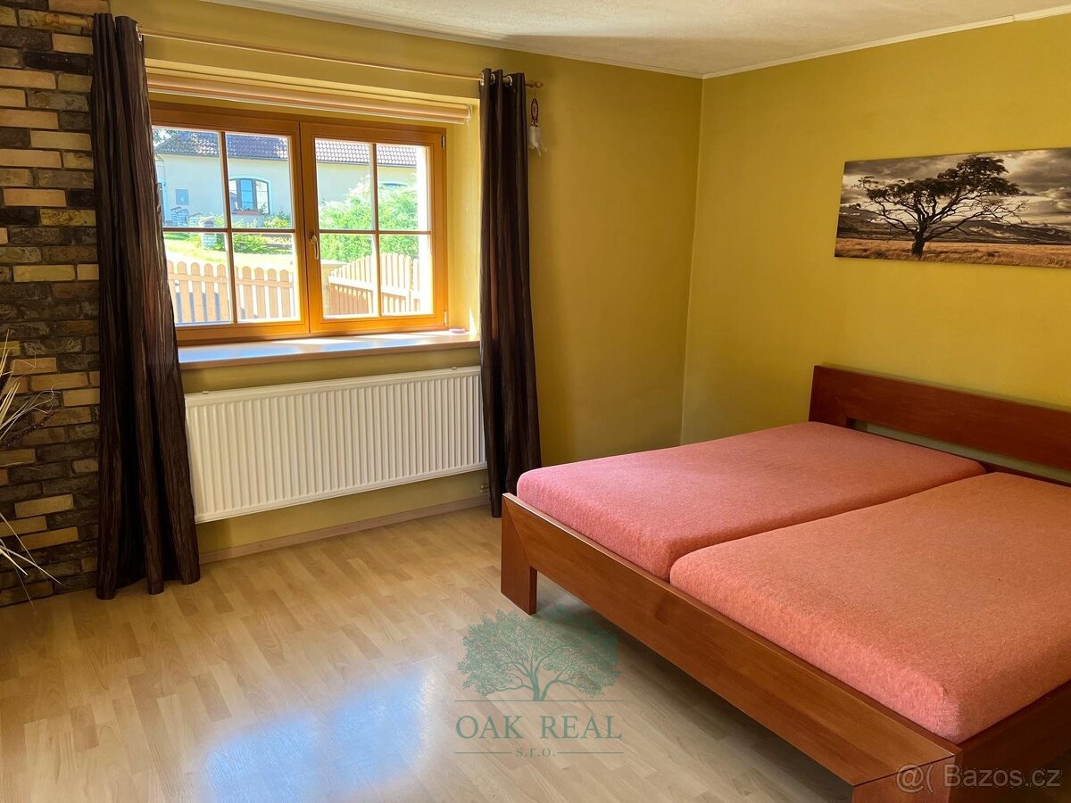 Prodej vícegeneračního domu v Břežanech u Lešan, ev.č. 00272 - 7