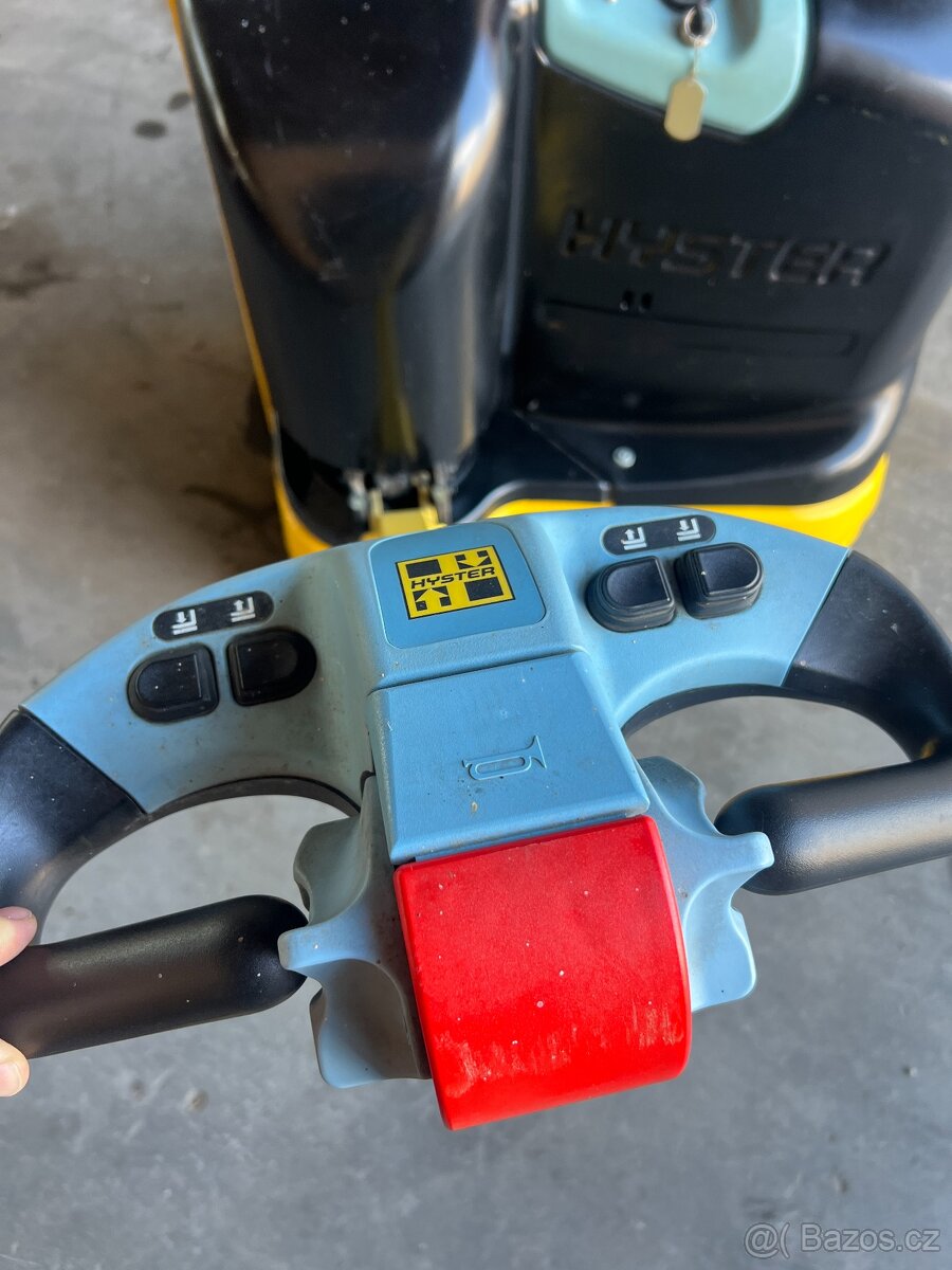 ELEKTRICKÝ RUČNĚ VEDENÝ VYSOKOZDVIŽNÝ VOZÍK HYSTER - 7
