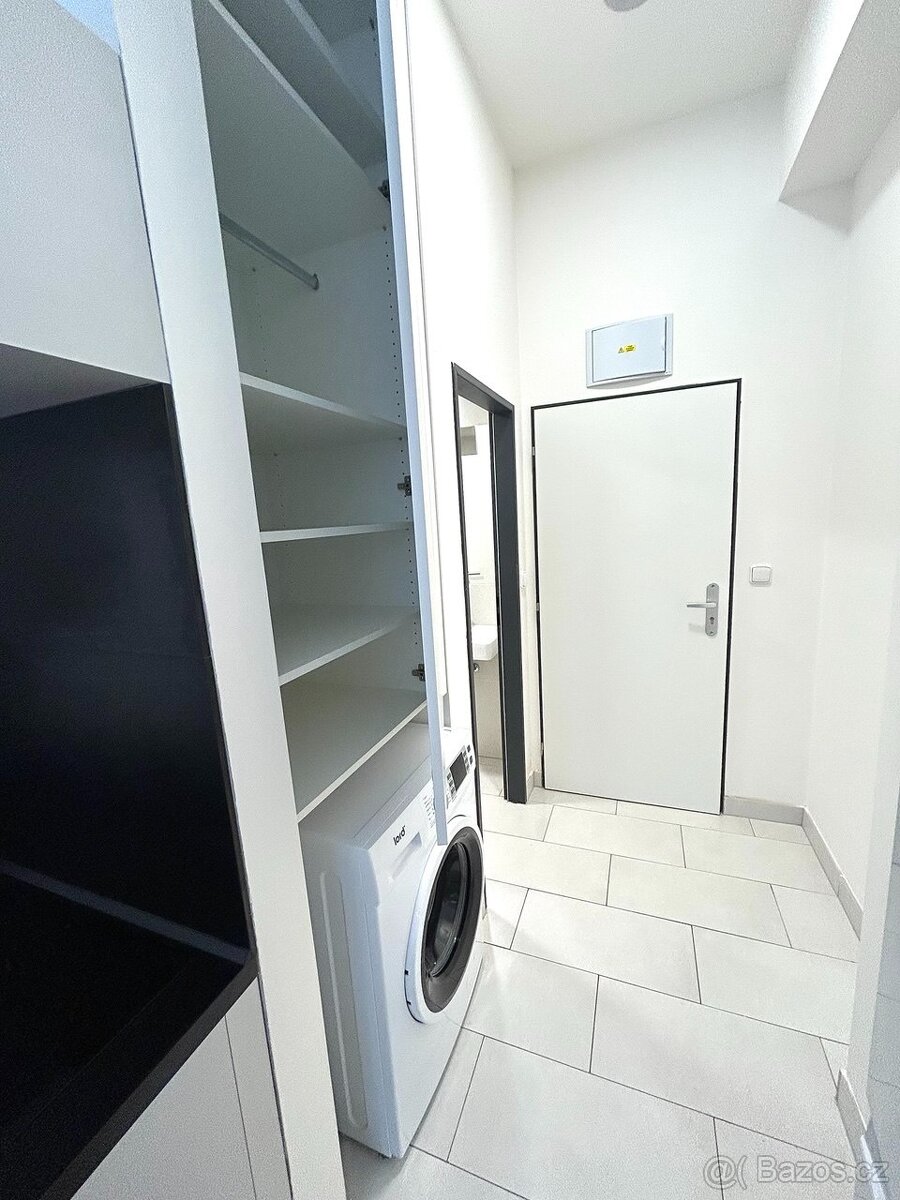 krásný byt 1+kk, 28m2 v ul. Poděbradská, Praha 9 - Vysočany - 7