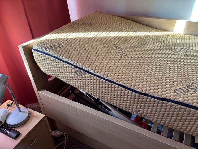 Zdravotní polohovací postel + matrace - 7