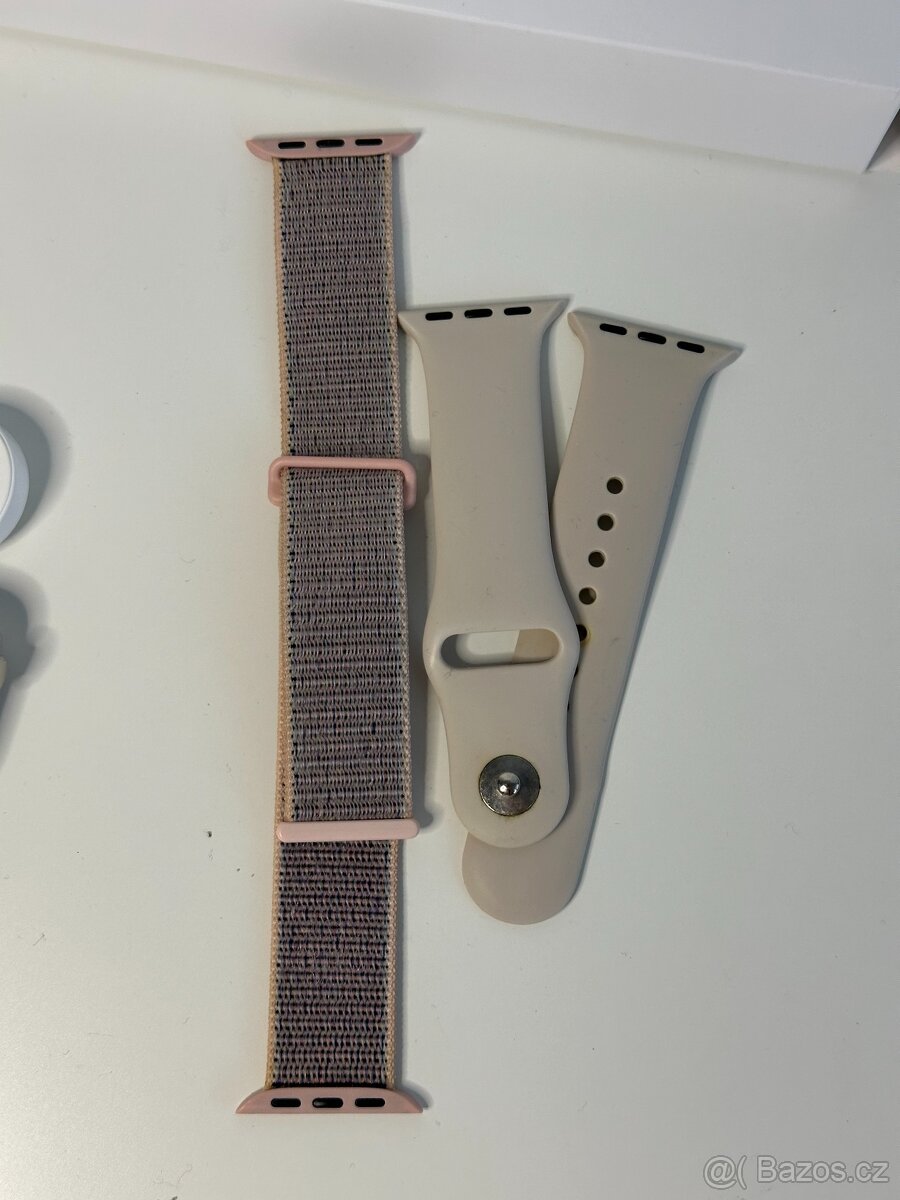 Chytré hodinky Apple Watch SE 40 mm 2. generace, rok 2022 - 7